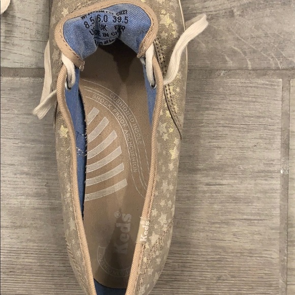 Gold meds with stars - Picture 7 of 8